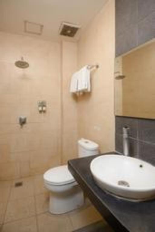 Hotel Grand Malioboro Yogyakarta Exterior foto