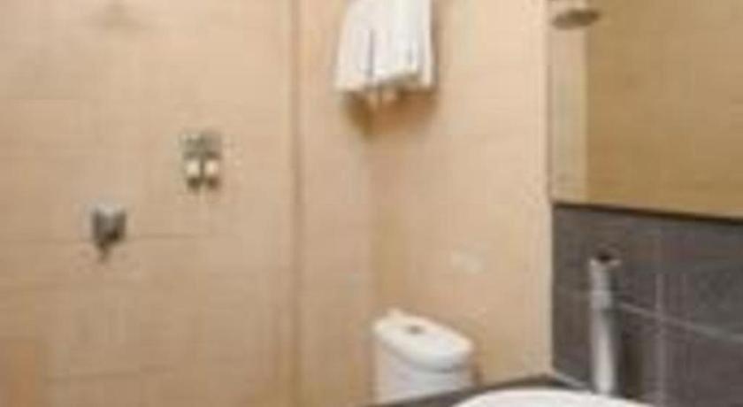 Hotel Grand Malioboro Yogyakarta Exterior foto